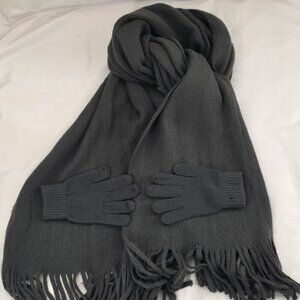 Steve Madden Scarf w/ Matching Gloves Hunter Green Cozy